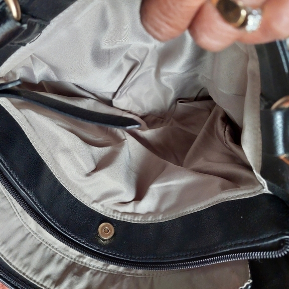 KGB Studio Black Synthetic Shoulder Bag - Picture 5 of 13